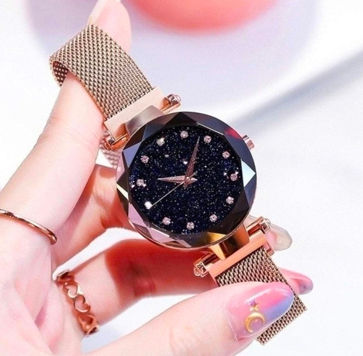 Premium Black Round Diamond Dial with Latest Generation Rosegold Magnet Belt Analogue Watch for Women Pack of - 1 (DM-ROSEGOLD03)
