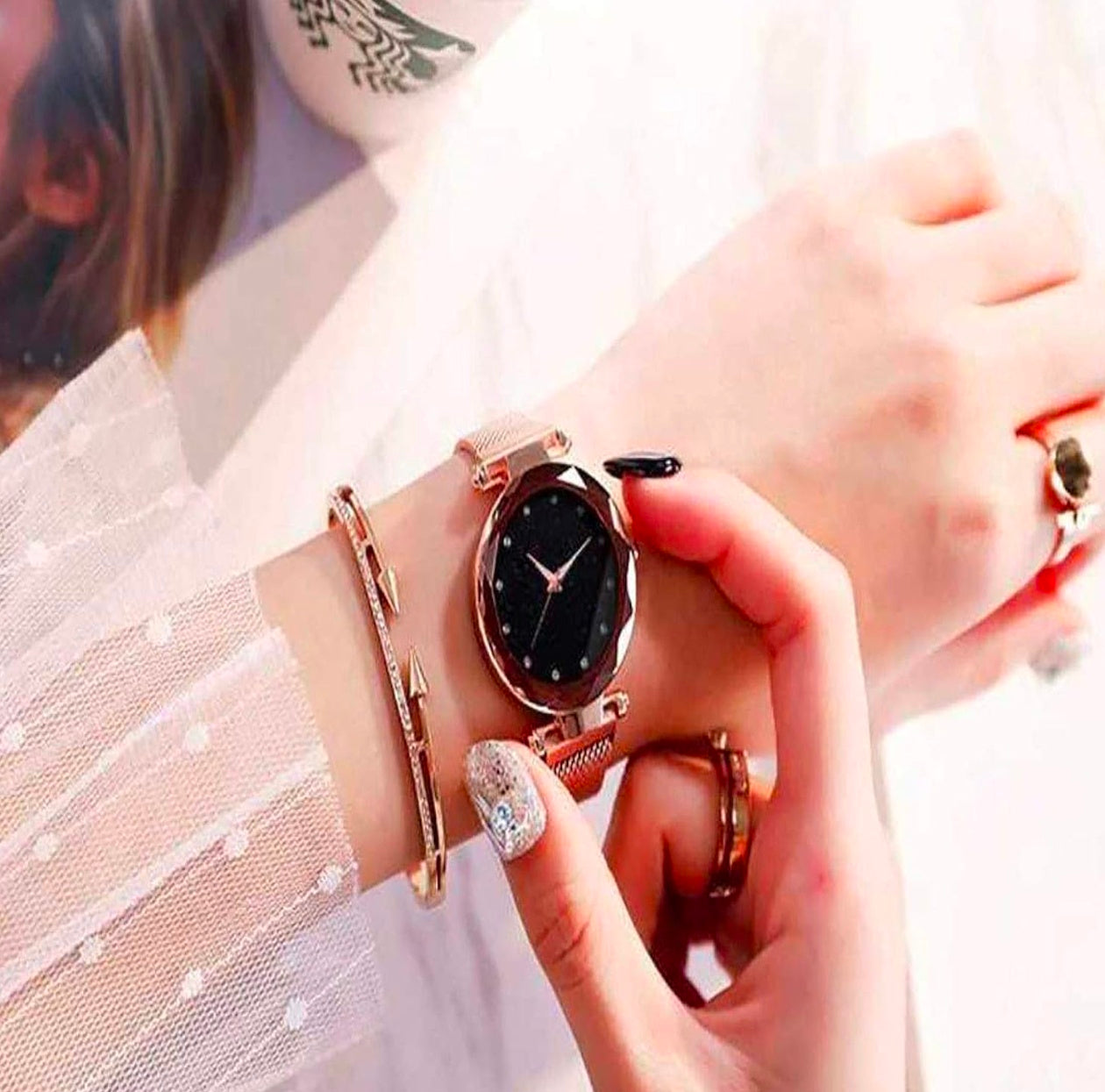 Premium Black Round Diamond Dial with Latest Generation Rosegold Magnet Belt Analogue Watch for Women Pack of - 1 (DM-ROSEGOLD03)