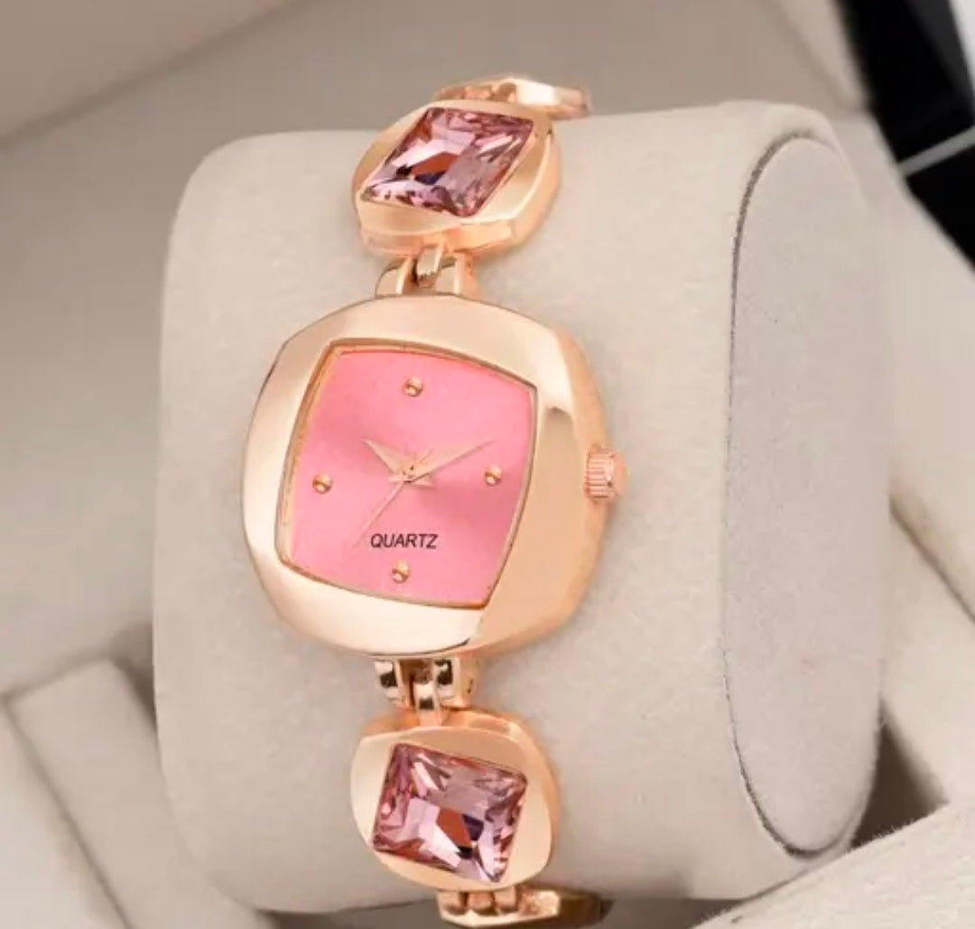 New Fancy Solid Dial Attractive Metal Chain Attractive Bracelet Analog Watch for Women