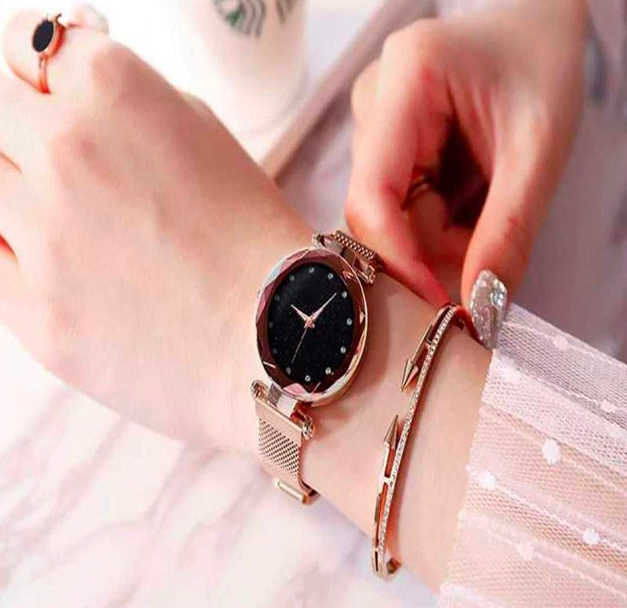 Premium Black Round Diamond Dial with Latest Generation Rosegold Magnet Belt Analogue Watch for Women Pack of - 1 (DM-ROSEGOLD03)