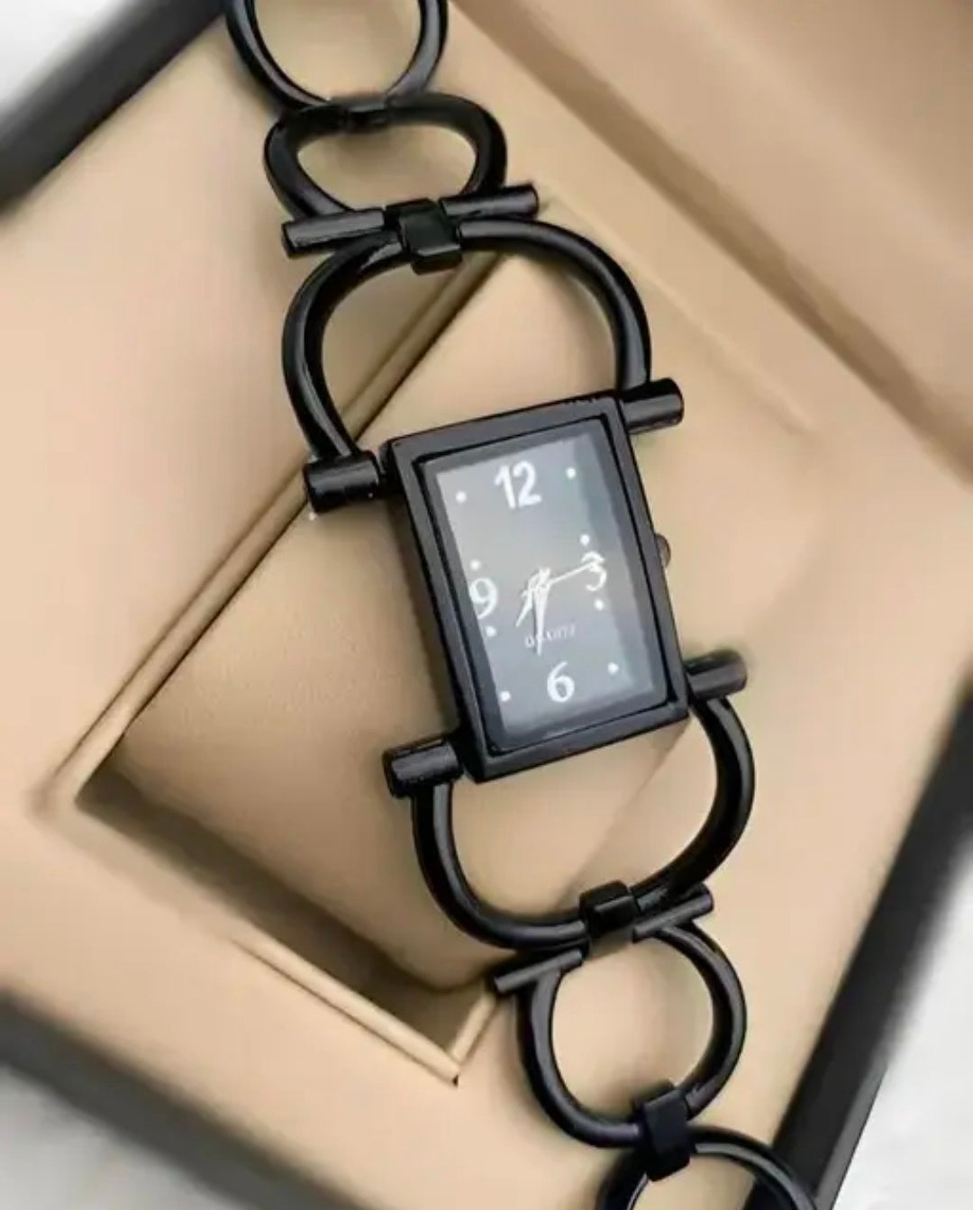 Tagado New Fancy Solid Dial Attractive Metal Chain Attractive Bracelet Analog Watch for Women
