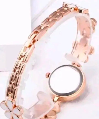 VintageLeatherWatch #EcoFriendlyLeatherWatch #ClassicWristwatch #MinimalistTimepiece #LeatherBandWatch #SustainableLeatherWatch #ModernLeatherWatch #LeatherSt