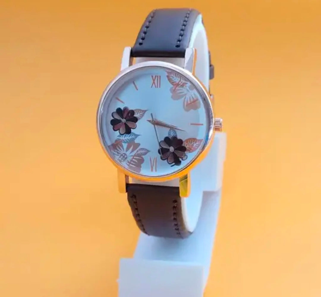 Special Valentine WOMEN'S ANALOG SILVER BLACK COLOUR WATCH