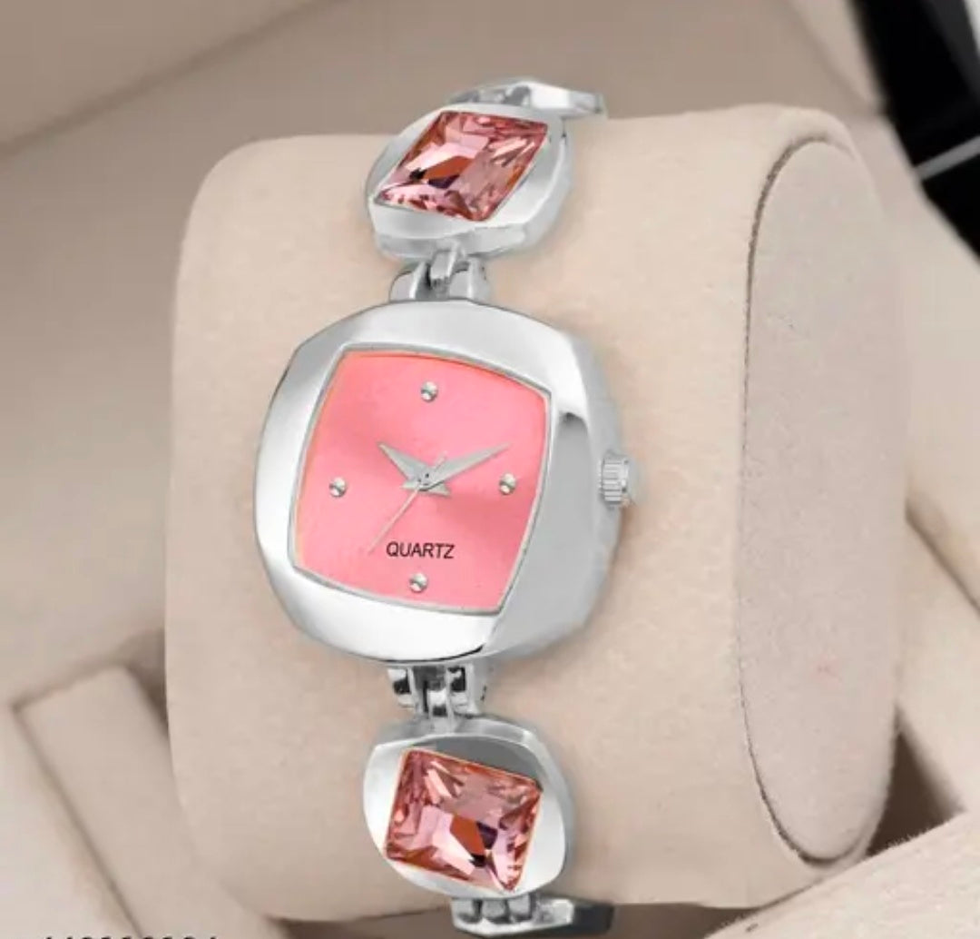 New Fancy Solid Dial Attractive Metal Chain Attractive Bracelet Analog Watch for Women