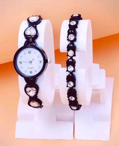 Classic women metal analog watch for women