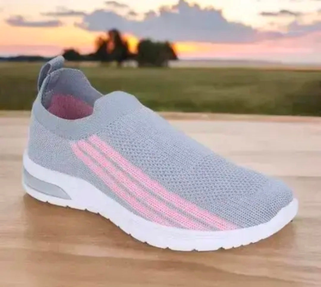 New Trendy Stylish Shoes for Women Ladies Girls Crocs