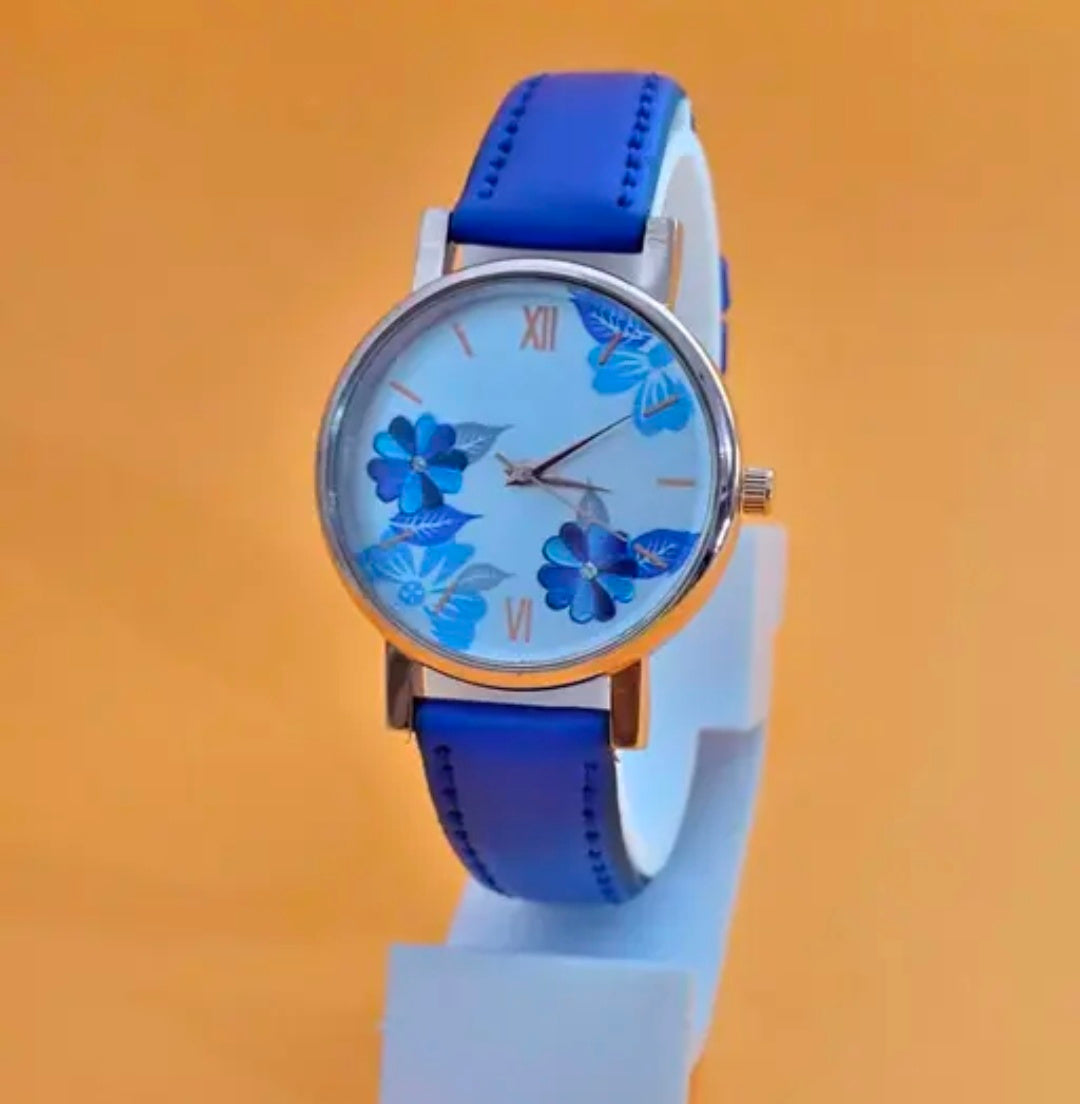 Special Valentine WOMEN'S ANALOG SILVER BLACK COLOUR WATCH