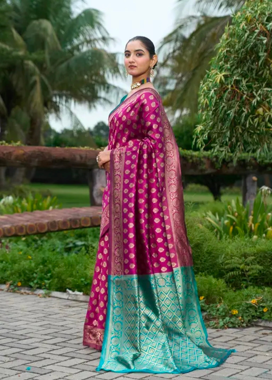 Varanga Women Kanjivaram Saree With Blouse Piece Styles Come And Go But Banarasi Silk Sarees Never Go Out